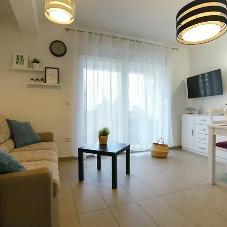 Apartman Reno Apartment *